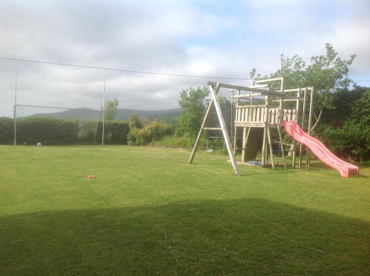 Brownes Bed & Breakfast Emlagh East Exterior photo